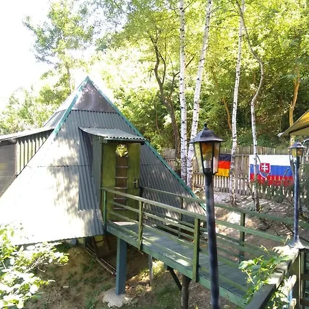Pyramid Vila