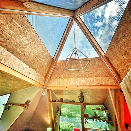 וילה Pyramid ויסוקו